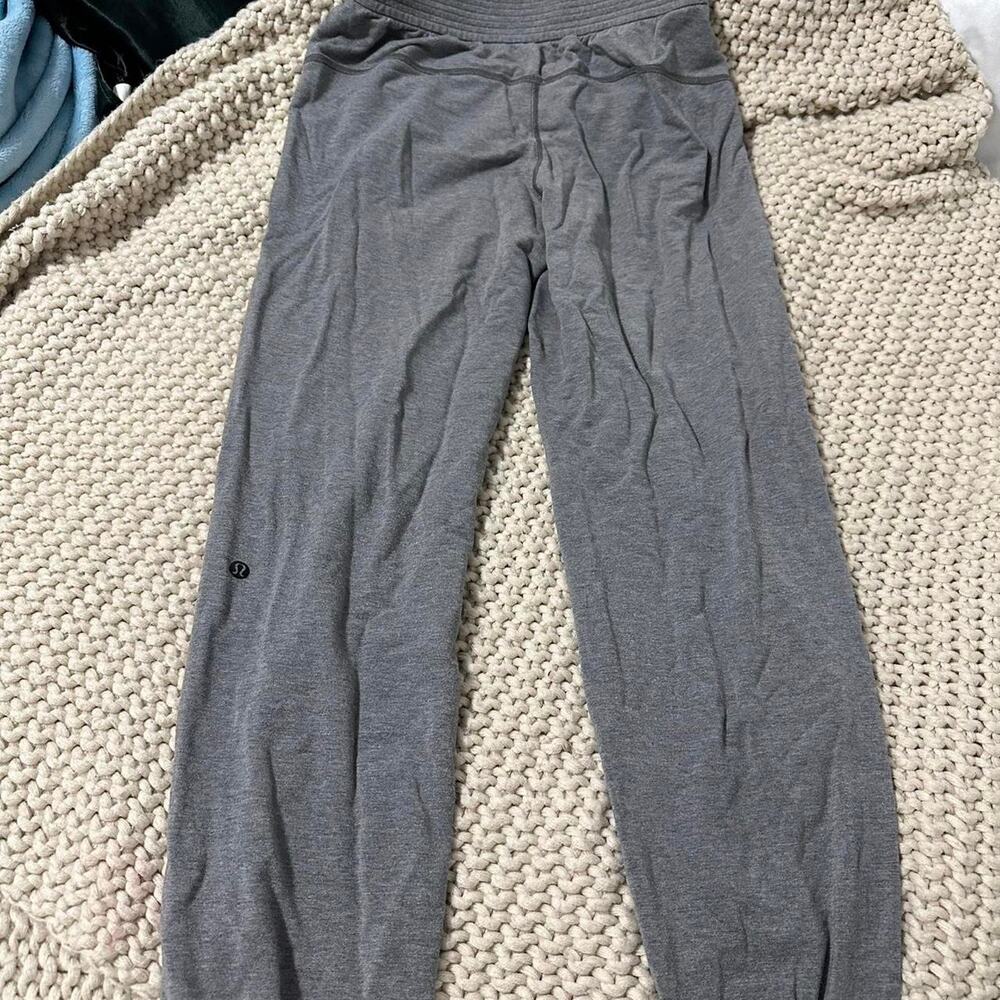 Lululemon grey joggers loungewear - Picture 3 of 3